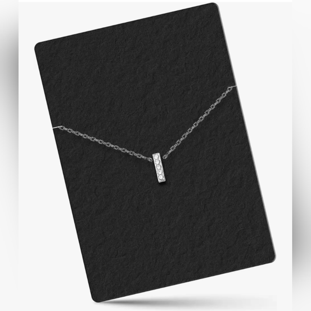 Elegant Silver Necklace with Crystal Accents